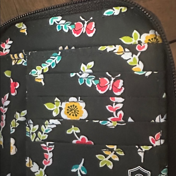 Vera Bradley EUC Black Nylon All-In-One Clutch Wallet (has D-rings for strap) - Picture 8 of 12